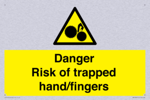 Danger Risk of trapped hand/fingers